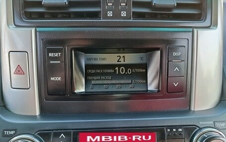 Toyota Land Cruiser Prado 150 рестайлинг 2, 2013 год, 2 700 000 рублей, 8 фотография