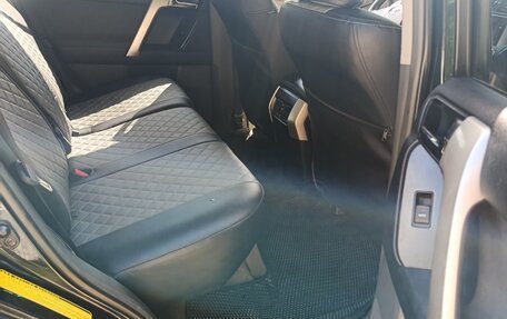 Toyota Land Cruiser Prado 150 рестайлинг 2, 2013 год, 2 700 000 рублей, 12 фотография