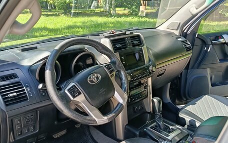 Toyota Land Cruiser Prado 150 рестайлинг 2, 2013 год, 2 700 000 рублей, 14 фотография