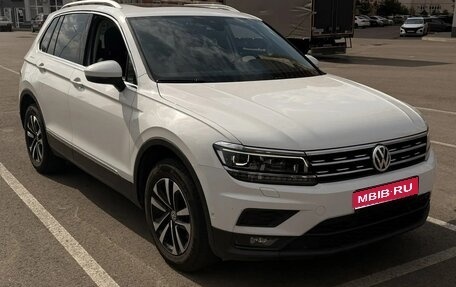 Volkswagen Tiguan II, 2019 год, 2 600 000 рублей, 1 фотография