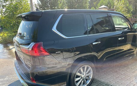 Lexus LX III, 2016 год, 5 700 000 рублей, 3 фотография