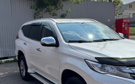 Mitsubishi Pajero Sport III рестайлинг, 2018 год, 2 500 000 рублей, 3 фотография