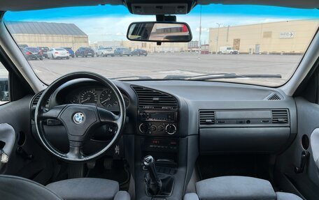 BMW 3 серия, 1994 год, 310 000 рублей, 15 фотография