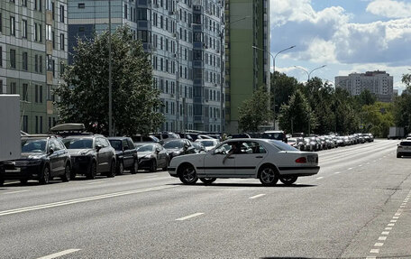 Mercedes-Benz E-Класс, 1997 год, 450 000 рублей, 9 фотография
