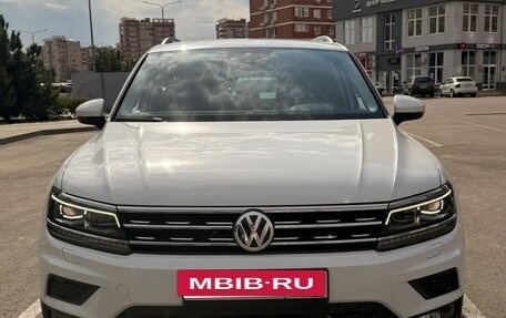 Volkswagen Tiguan II, 2019 год, 2 600 000 рублей, 3 фотография