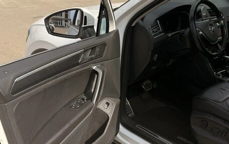Volkswagen Tiguan II, 2019 год, 2 600 000 рублей, 12 фотография