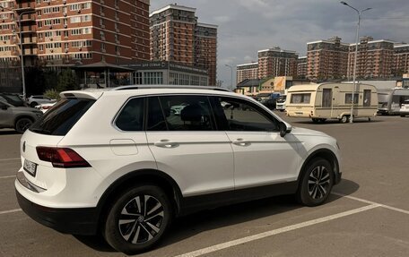 Volkswagen Tiguan II, 2019 год, 2 600 000 рублей, 5 фотография