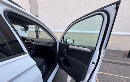 Volkswagen Tiguan II, 2020 год, 2 600 000 рублей, 22 фотография