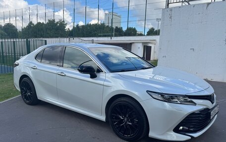 Toyota Camry, 2020 год, 3 150 000 рублей, 2 фотография