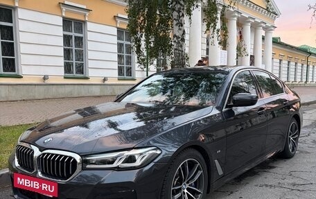 BMW 5 серия, 2022 год, 4 590 000 рублей, 10 фотография