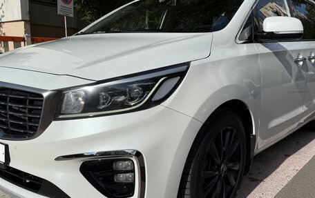 KIA Carnival III, 2018 год, 3 170 000 рублей, 4 фотография