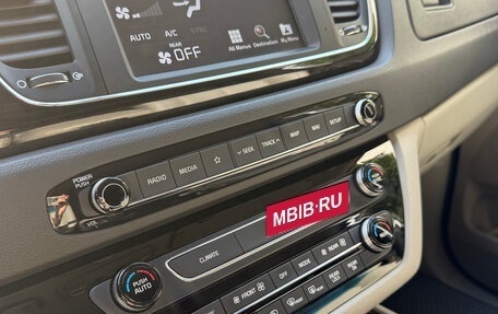 KIA Carnival III, 2018 год, 3 170 000 рублей, 24 фотография