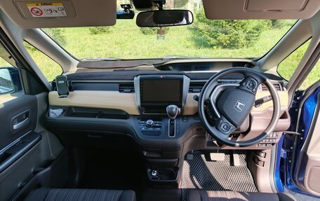 Honda Freed II, 2018 год, 1 600 000 рублей, 11 фотография