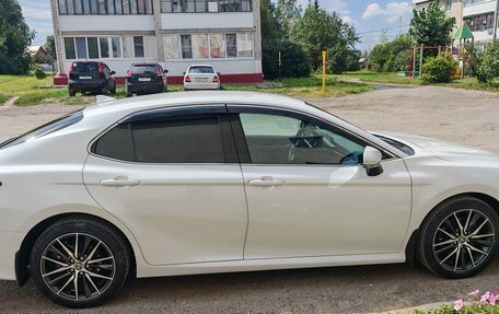 Toyota Camry, 2021 год, 3 300 000 рублей, 3 фотография