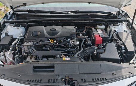 Toyota Camry, 2021 год, 3 300 000 рублей, 5 фотография