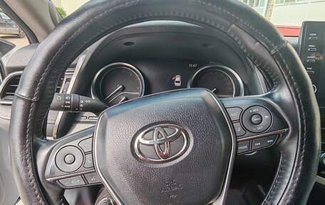 Toyota Camry, 2021 год, 3 300 000 рублей, 17 фотография