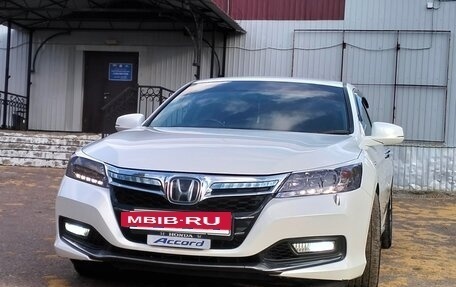 Honda Accord IX рестайлинг, 2013 год, 1 785 000 рублей, 10 фотография