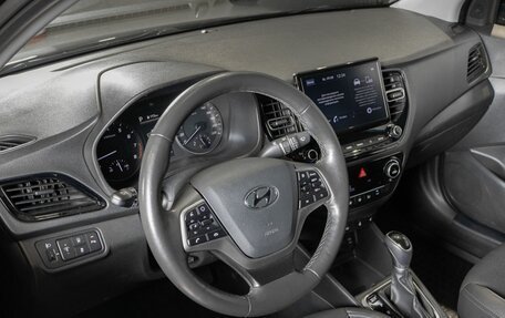 Hyundai Solaris II рестайлинг, 2022 год, 1 836 000 рублей, 5 фотография