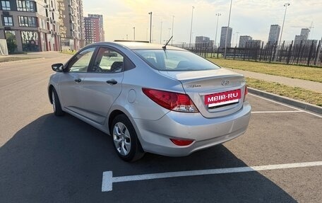 Hyundai Solaris II рестайлинг, 2014 год, 800 000 рублей, 5 фотография