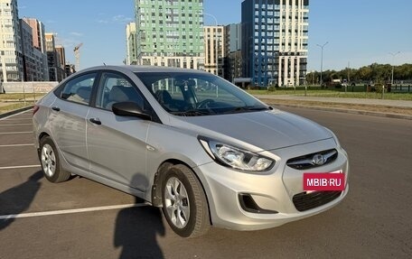 Hyundai Solaris II рестайлинг, 2014 год, 800 000 рублей, 10 фотография