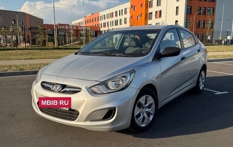 Hyundai Solaris II рестайлинг, 2014 год, 800 000 рублей, 12 фотография