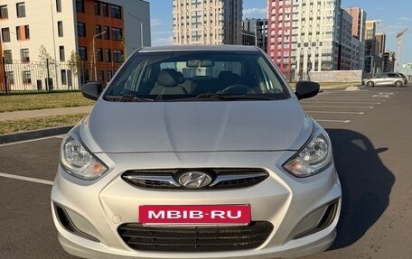 Hyundai Solaris II рестайлинг, 2014 год, 800 000 рублей, 11 фотография