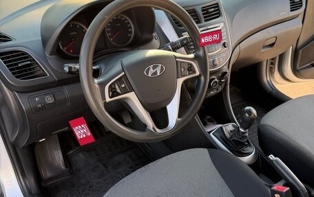 Hyundai Solaris II рестайлинг, 2014 год, 800 000 рублей, 25 фотография