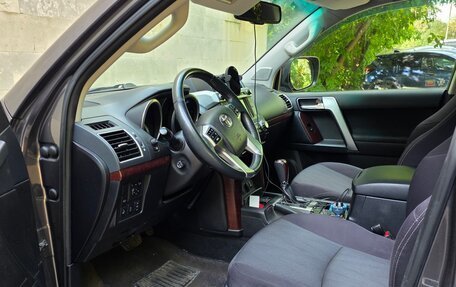 Toyota Land Cruiser Prado 150 рестайлинг 2, 2016 год, 4 000 000 рублей, 5 фотография