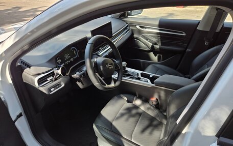 Geely Emgrand, 2024 год, 2 450 000 рублей, 16 фотография