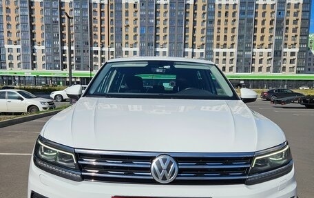 Volkswagen Tiguan II, 2018 год, 3 100 000 рублей, 3 фотография