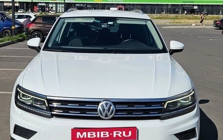 Volkswagen Tiguan II, 2018 год, 3 100 000 рублей, 13 фотография