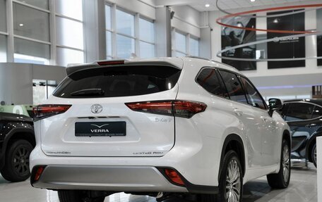 Toyota Highlander, 2026 год, 5 600 000 рублей, 5 фотография