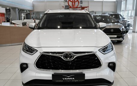 Toyota Highlander, 2026 год, 5 600 000 рублей, 2 фотография
