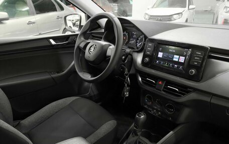 Skoda Rapid II, 2020 год, 1 750 000 рублей, 11 фотография
