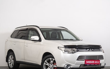 Mitsubishi Outlander III рестайлинг 3, 2013 год, 1 679 000 рублей, 1 фотография
