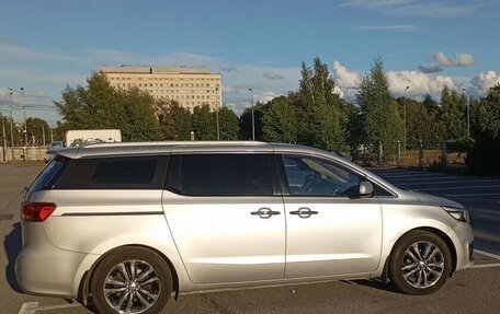 KIA Carnival III, 2017 год, 2 499 999 рублей, 6 фотография