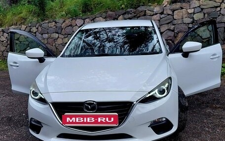 Mazda Axela, 2015 год, 1 200 000 рублей, 2 фотография
