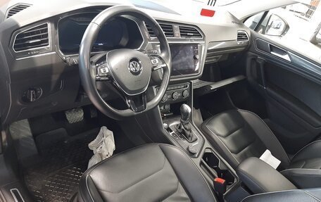 Volkswagen Tiguan II, 2018 год, 2 850 000 рублей, 4 фотография