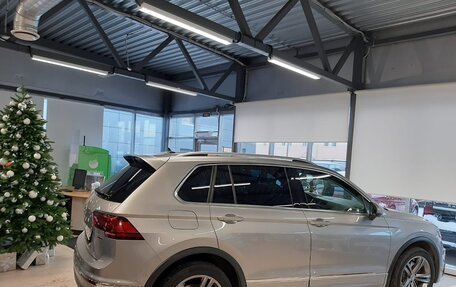Volkswagen Tiguan II, 2018 год, 2 850 000 рублей, 6 фотография