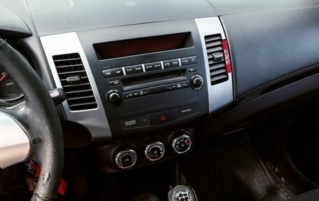 Mitsubishi Outlander III рестайлинг 3, 2011 год, 989 000 рублей, 12 фотография