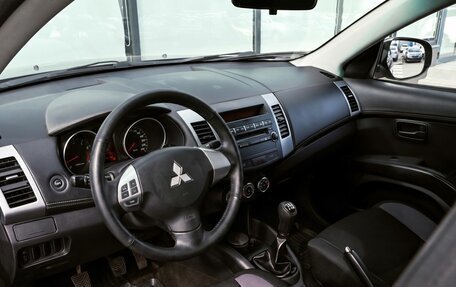 Mitsubishi Outlander III рестайлинг 3, 2011 год, 989 000 рублей, 22 фотография