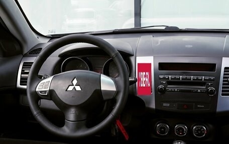 Mitsubishi Outlander III рестайлинг 3, 2011 год, 989 000 рублей, 21 фотография