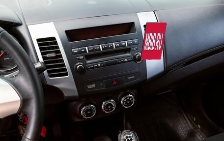 Mitsubishi Outlander III рестайлинг 3, 2011 год, 989 000 рублей, 24 фотография