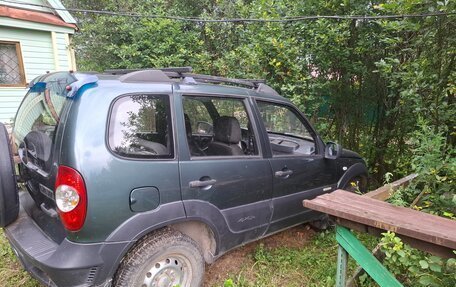 Chevrolet Niva I рестайлинг, 2012 год, 550 000 рублей, 4 фотография