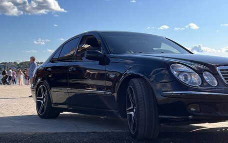 Mercedes-Benz E-Класс, 2005 год, 1 070 000 рублей, 9 фотография