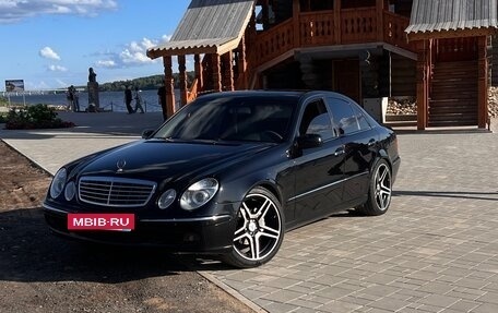 Mercedes-Benz E-Класс, 2005 год, 1 070 000 рублей, 6 фотография