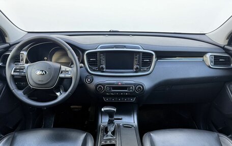KIA Sorento III Prime рестайлинг, 2018 год, 2 300 000 рублей, 15 фотография
