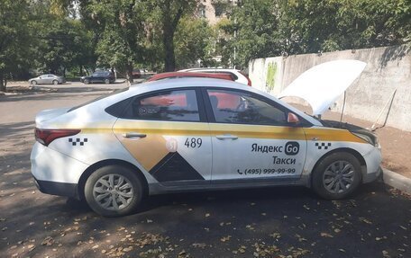 Hyundai Solaris II рестайлинг, 2017 год, 650 000 рублей, 4 фотография