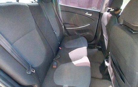 Hyundai Solaris II рестайлинг, 2012 год, 750 000 рублей, 7 фотография
