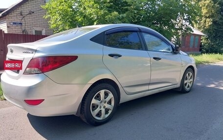 Hyundai Solaris II рестайлинг, 2012 год, 750 000 рублей, 4 фотография